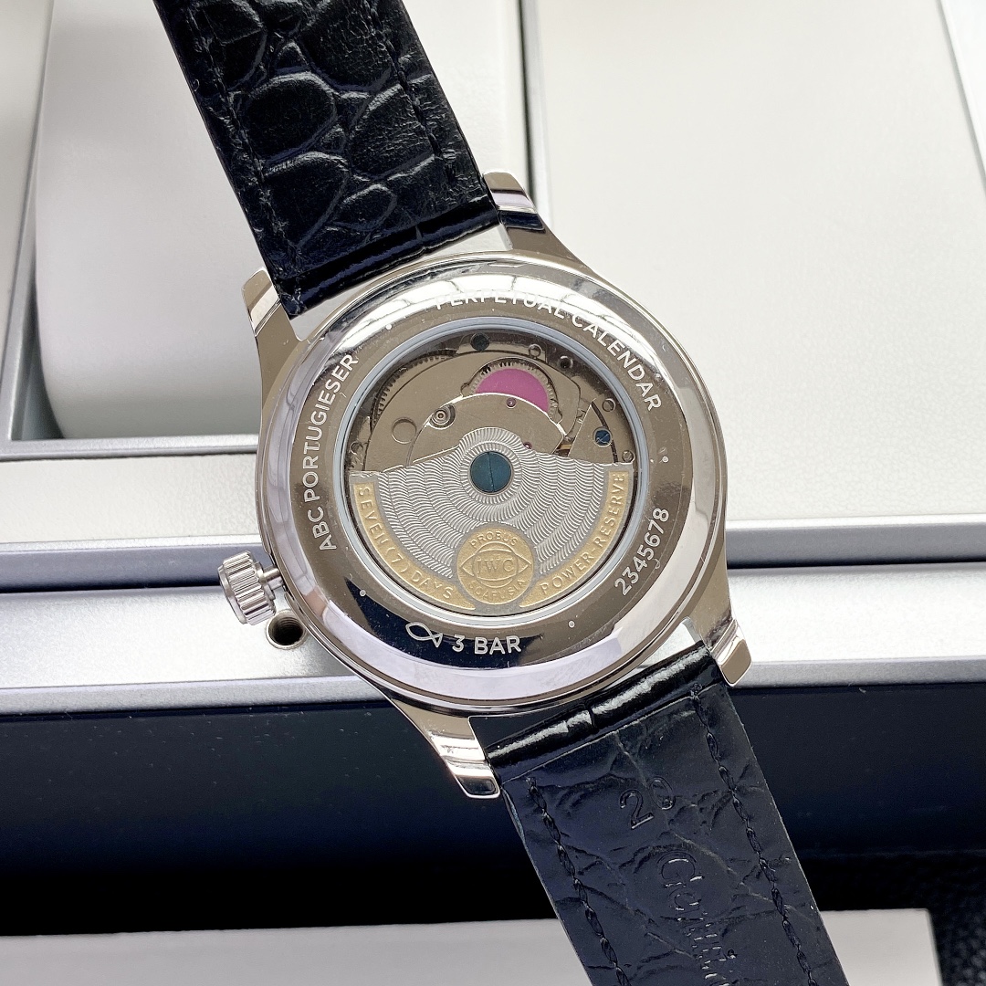 IWC- Vanguard - Men's Watch Mechanical Automatic Movement Mineralized Glass 316L Stainless Steel Case