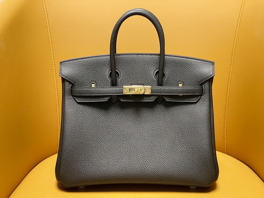 Bk25 black togo leather gold buckle