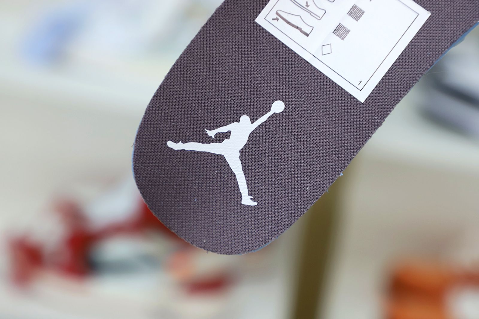 MANIRE X WMNS AIR JORDAN 3