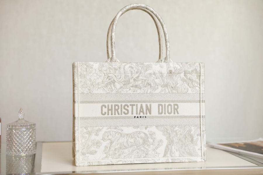 DIOR TOTE Metallic Wire Tiger