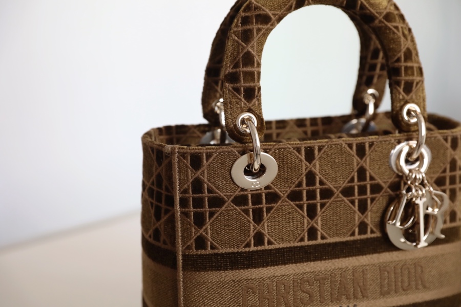 Dior〰️LadyFive compartmentsDaffy velvet coffee color DR-031