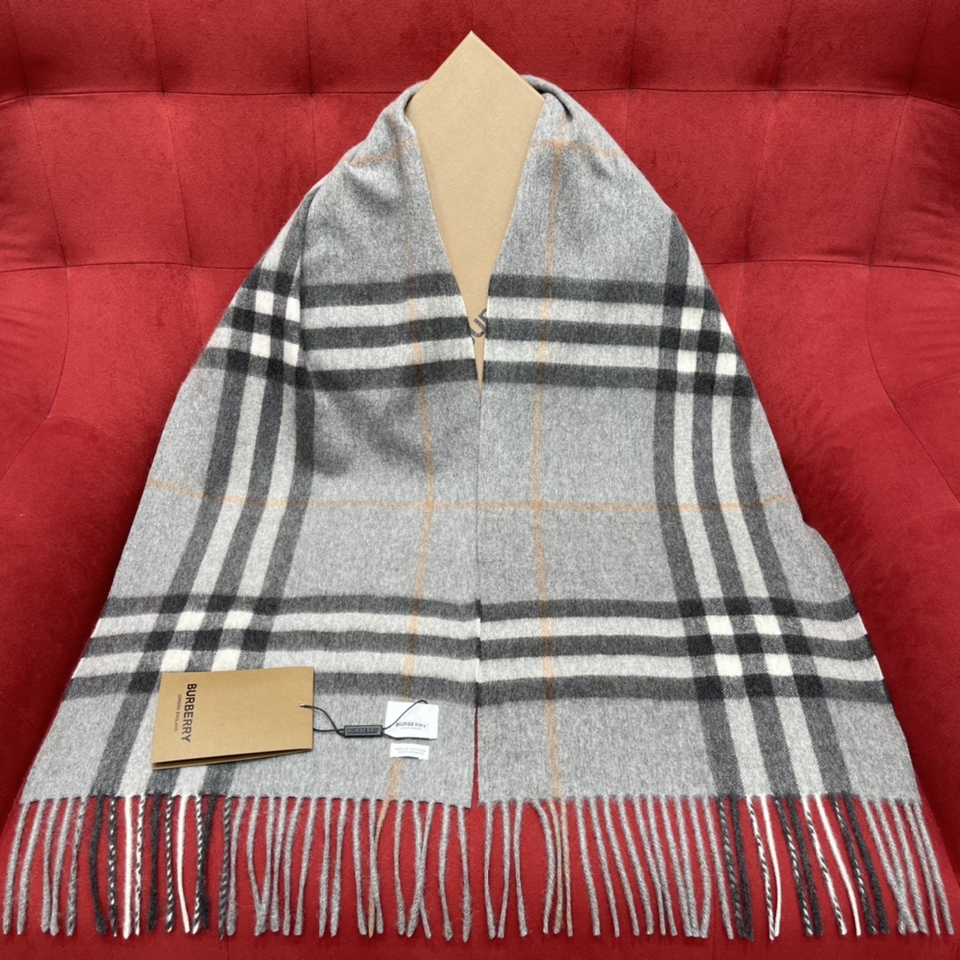 Burberry Classic Check Scarf