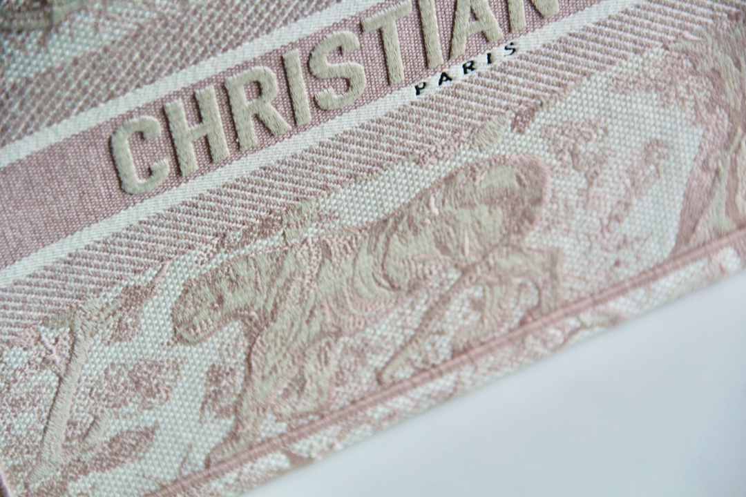 DIOR TOTE Pink Tiger