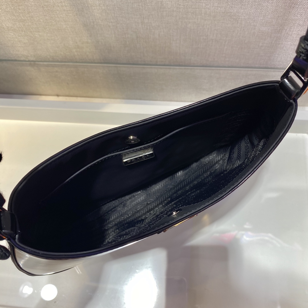 𝐏𝐑𝐀𝐃𝐀 New Underarm Bag 1BC499