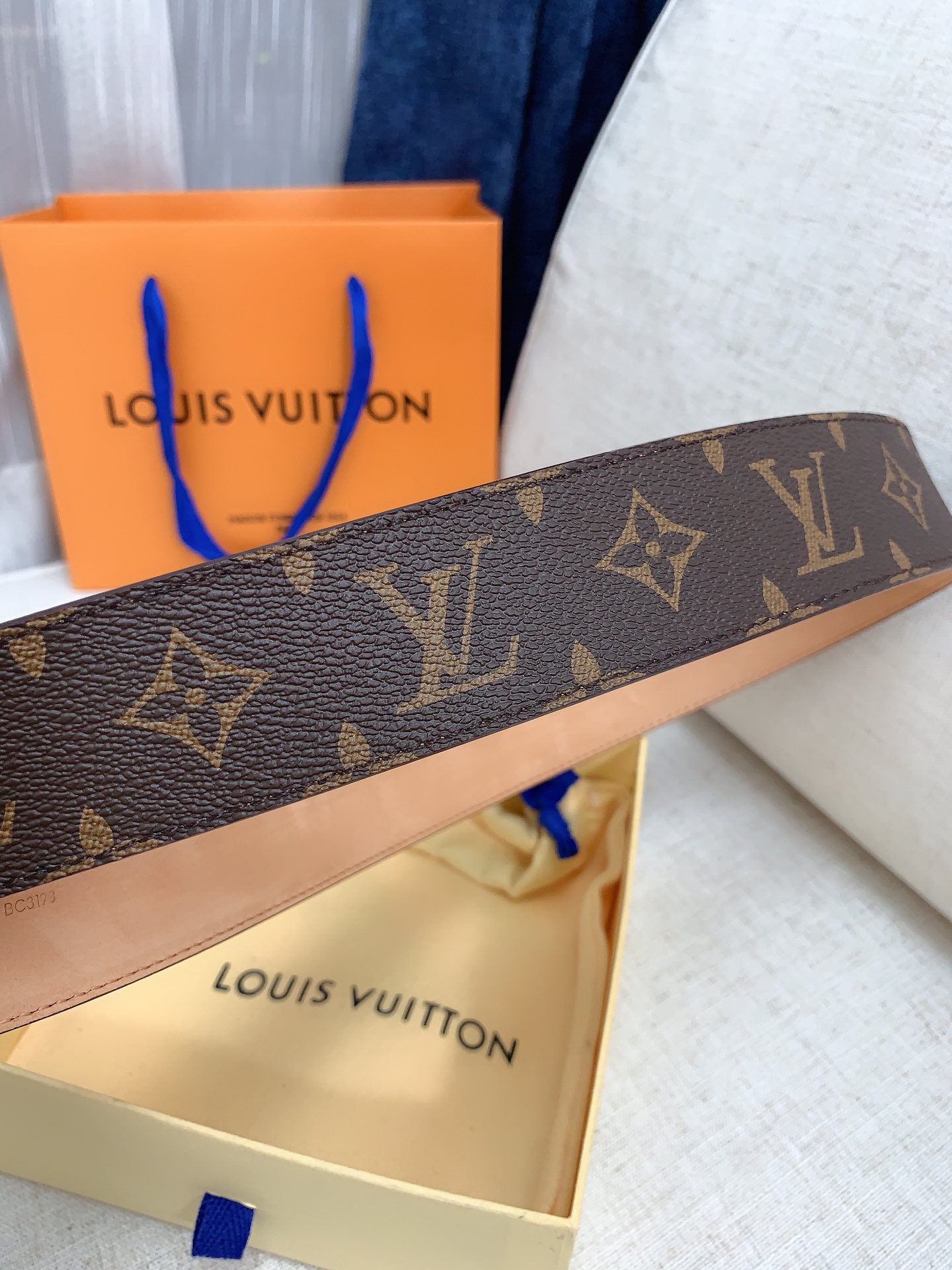 LOUIS VUITTO genuine integrated casting hardware