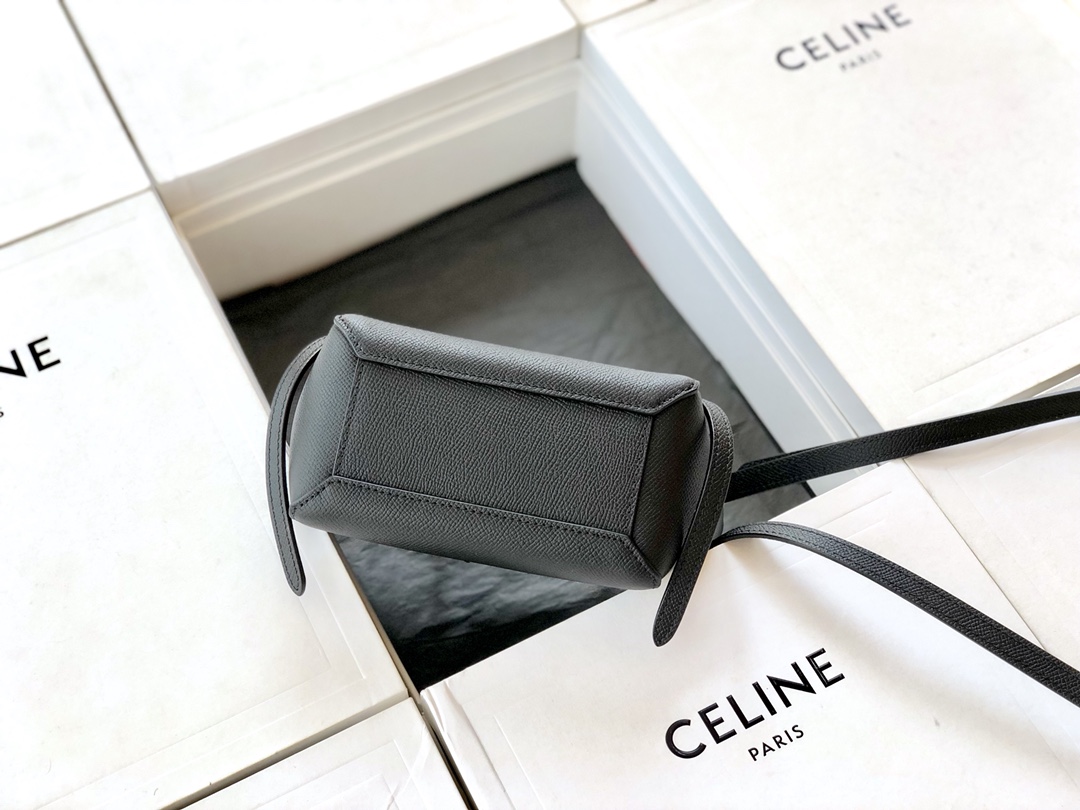 𝐂𝐞𝐥𝐢𝐧𝐞 𝐛𝐞𝐥𝐭 𝐩𝐢𝐜𝐨 𝟏𝟔𝐜𝐦 Grained Calfskin Bag