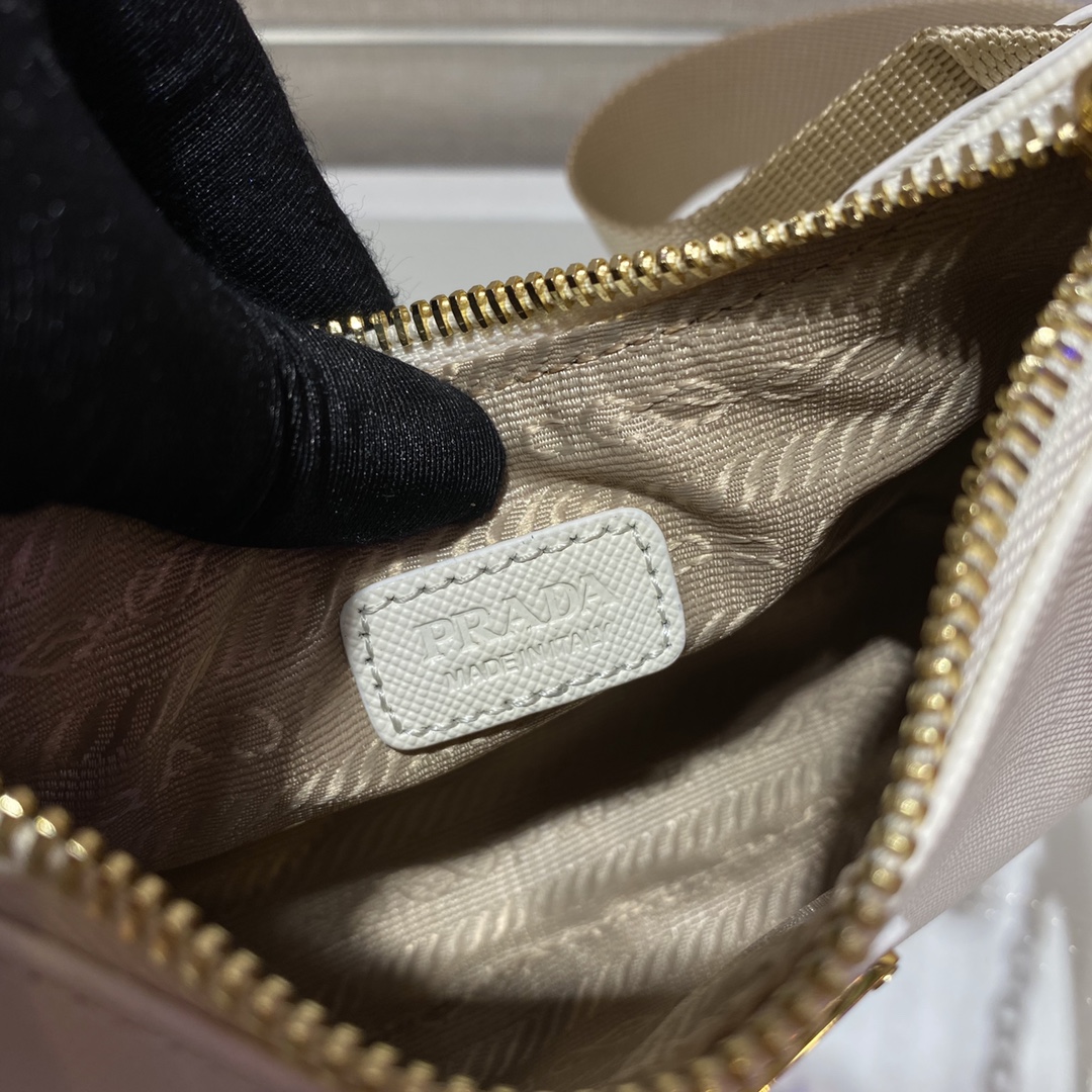 𝐏𝐑𝐀𝐃𝐀 mini 3 in 1 1BH174