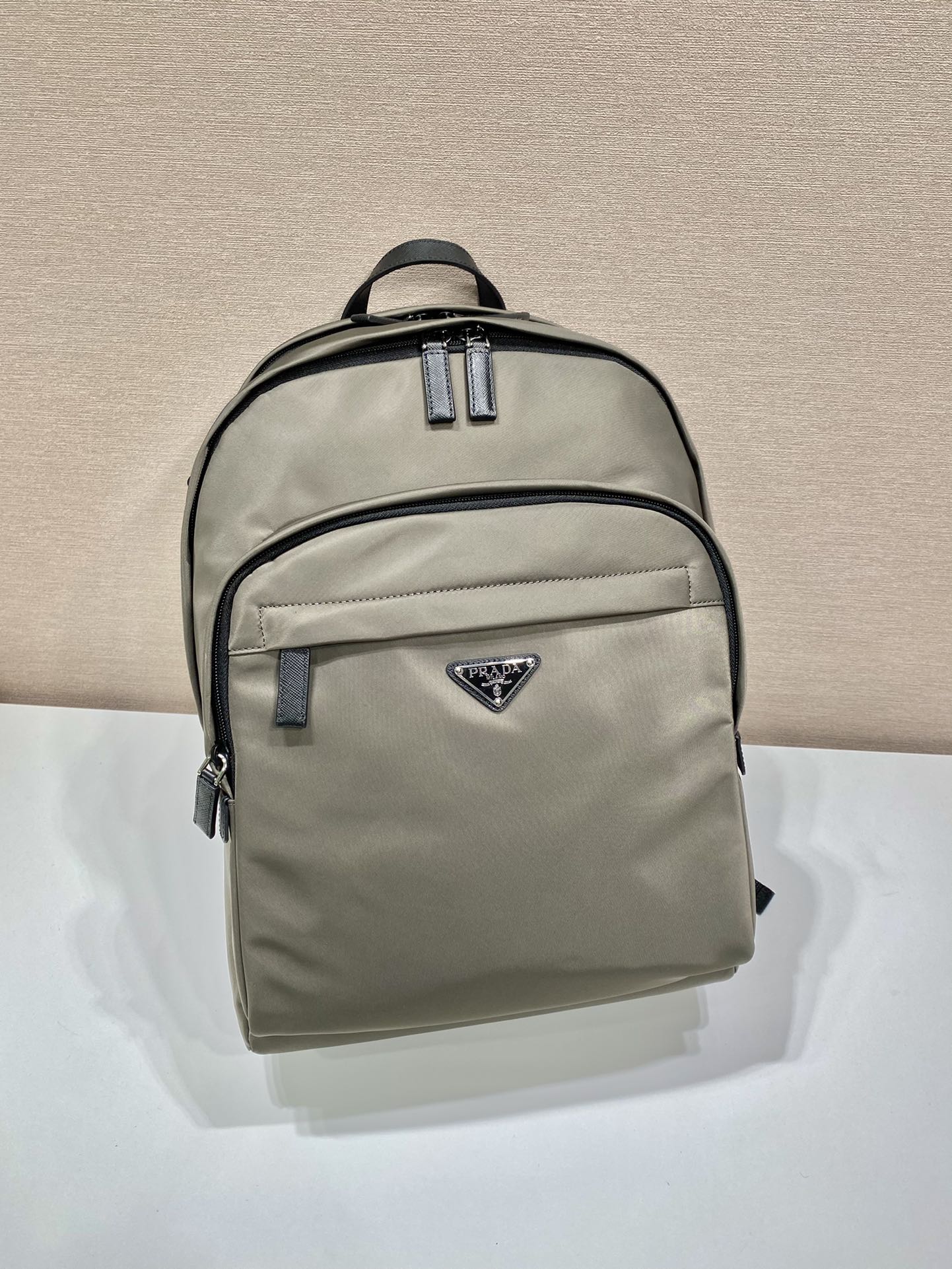 𝐏𝐑𝐀𝐃𝐀 New Shoulder Bag 2VZ048