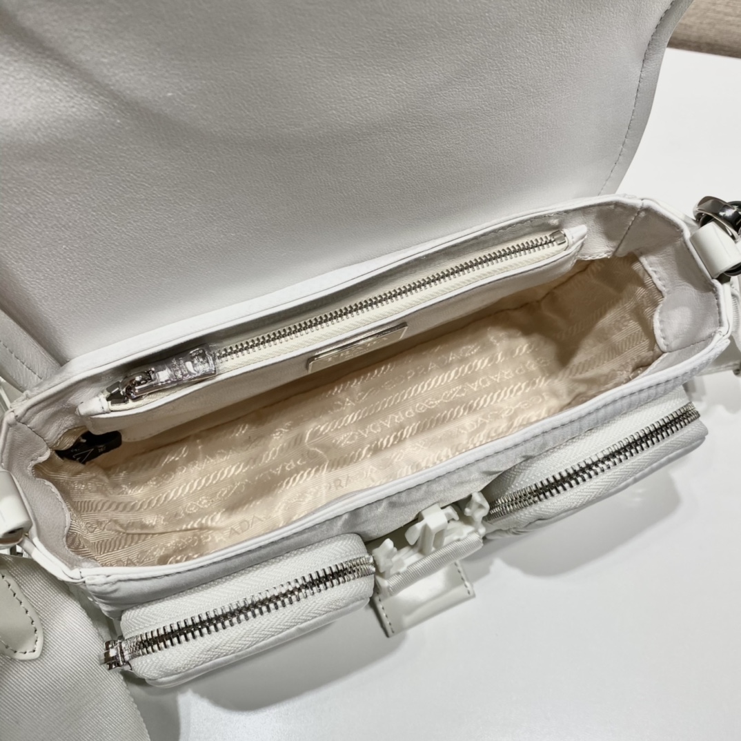 𝐏𝐑𝐀𝐃𝐀 New 1BD295