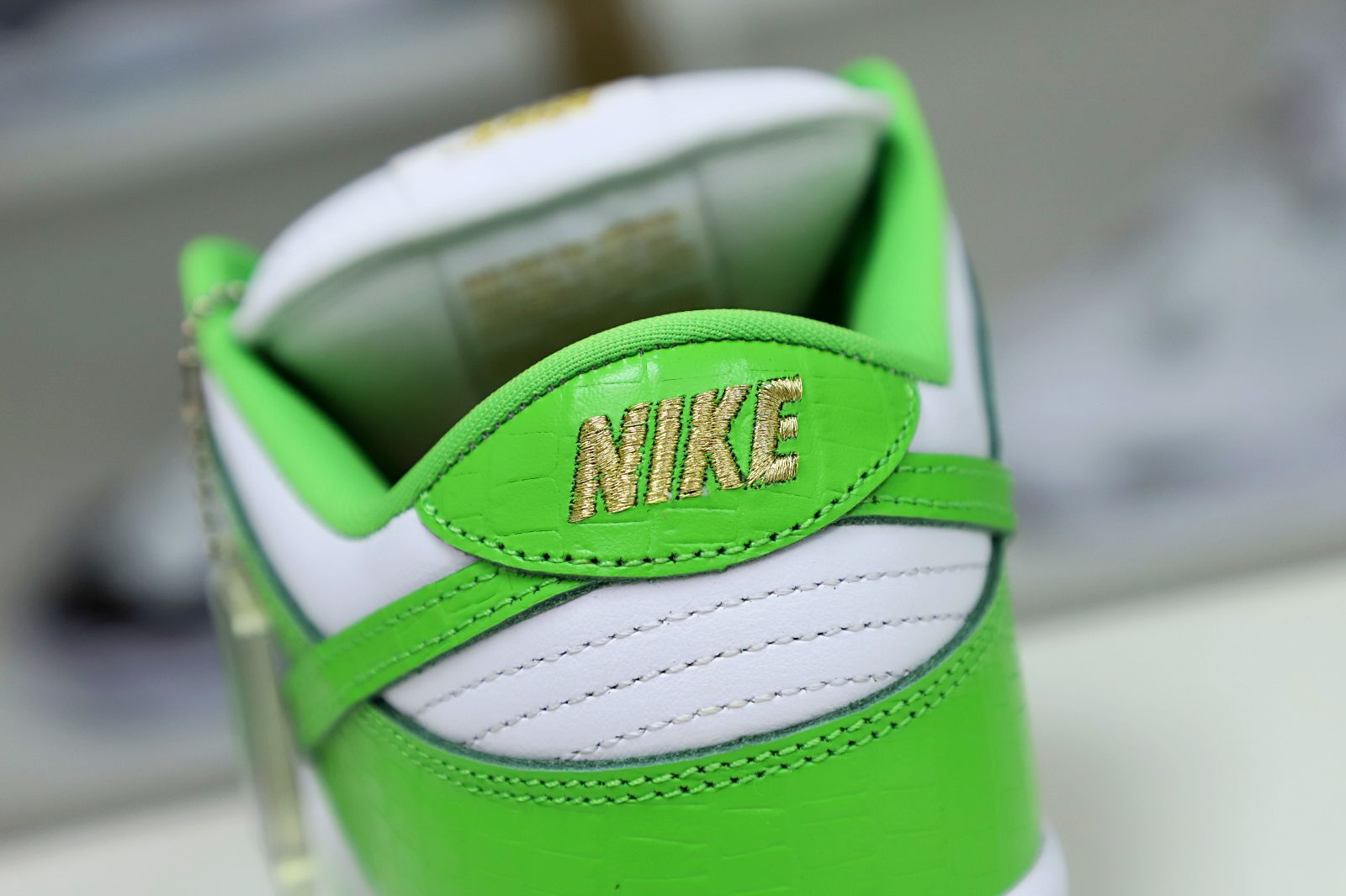 Supreme x Nike SB Dunk Low Mean Green