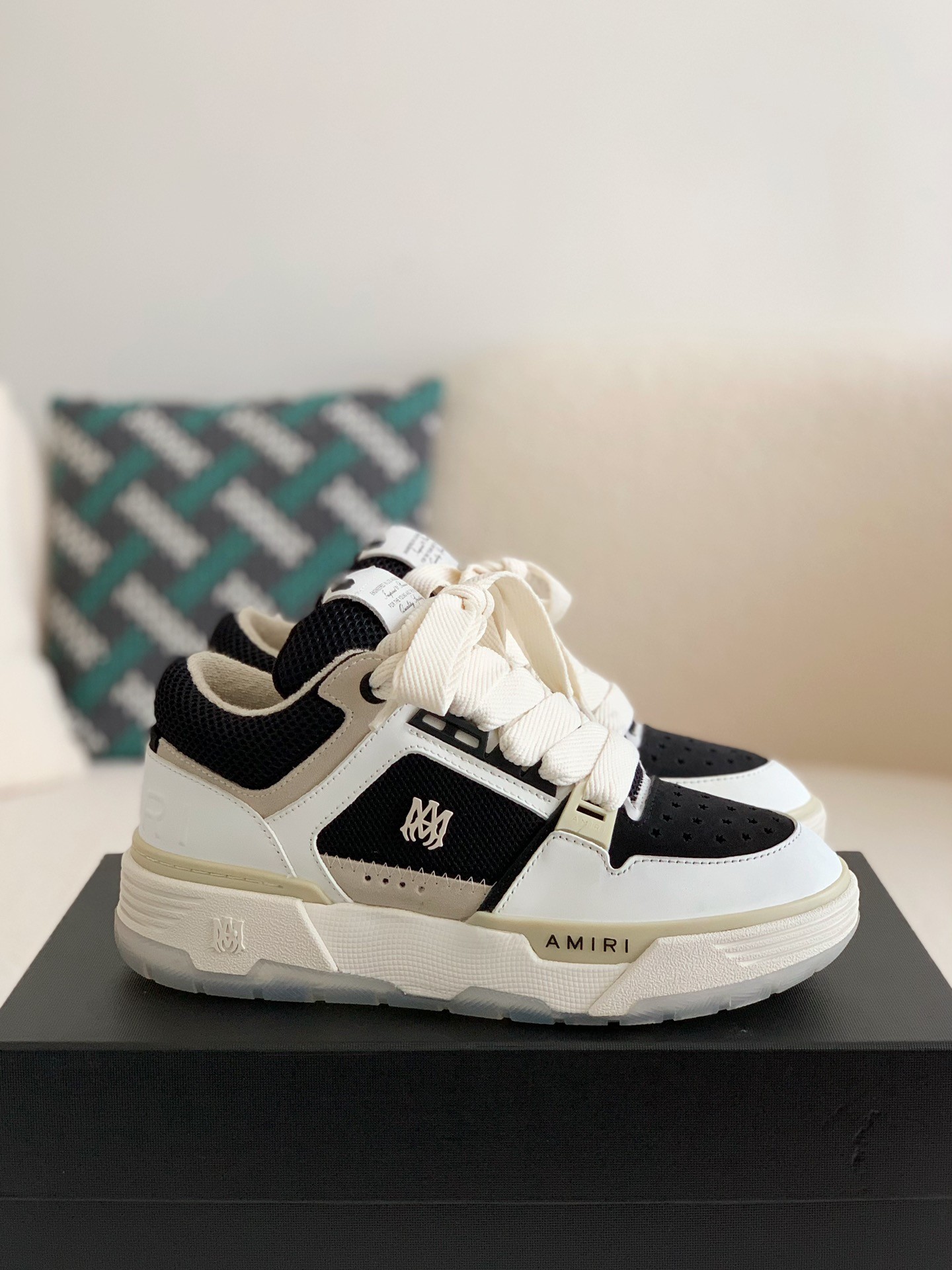 Amiri Sneakers