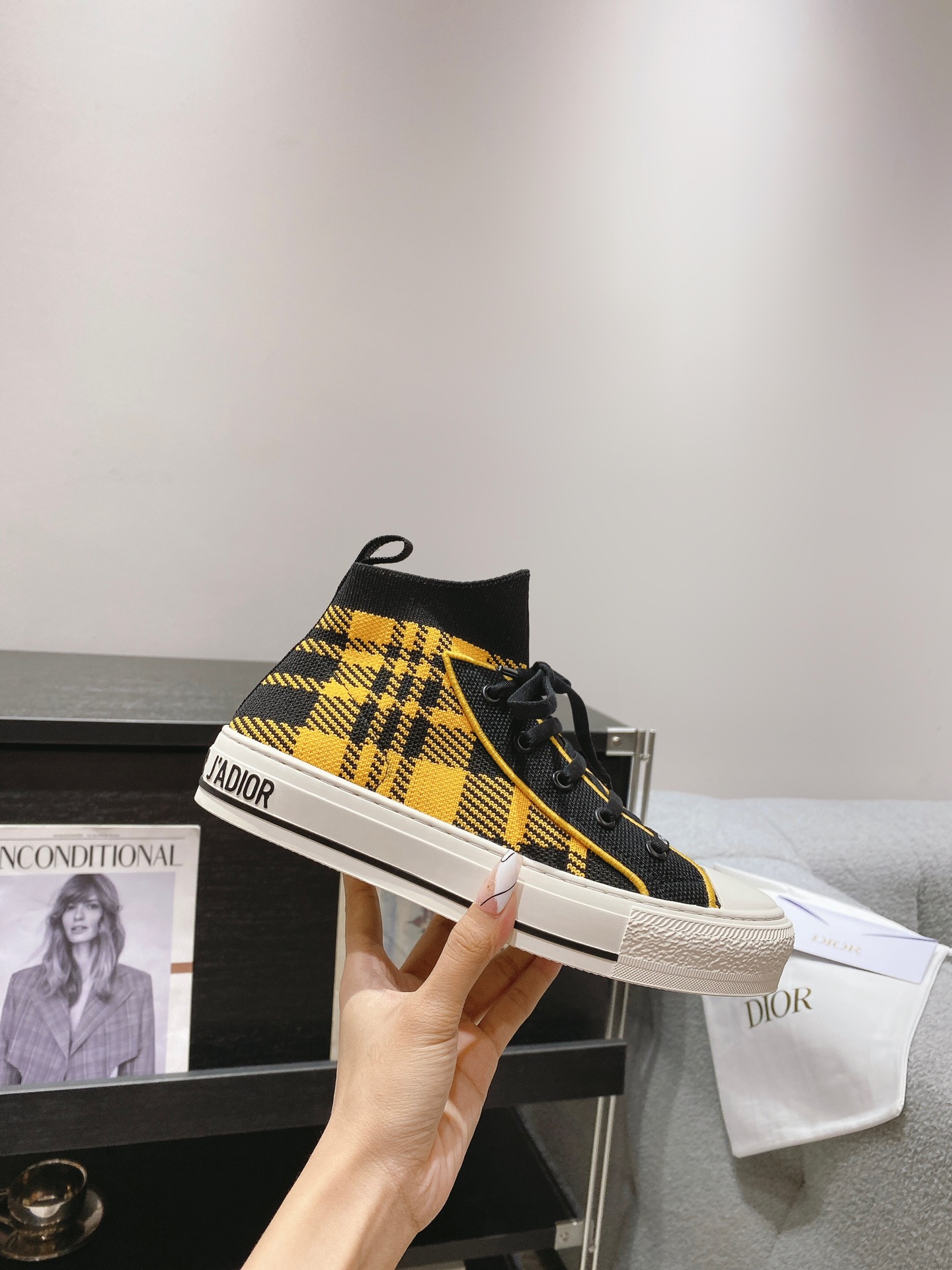 DIOR Rattan Check Casual High Top Board Shoes Fashion Board Shoes Yellow Black