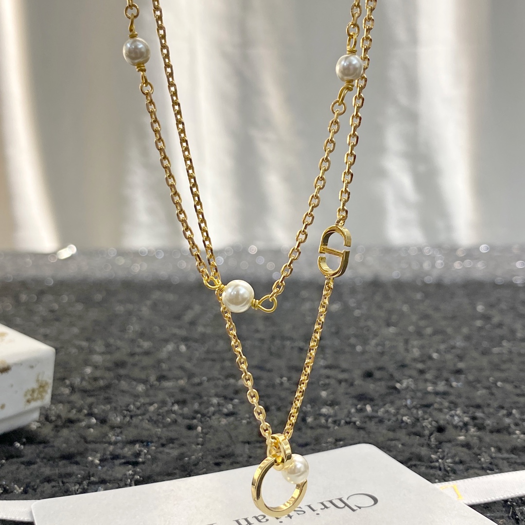 Dior necklace