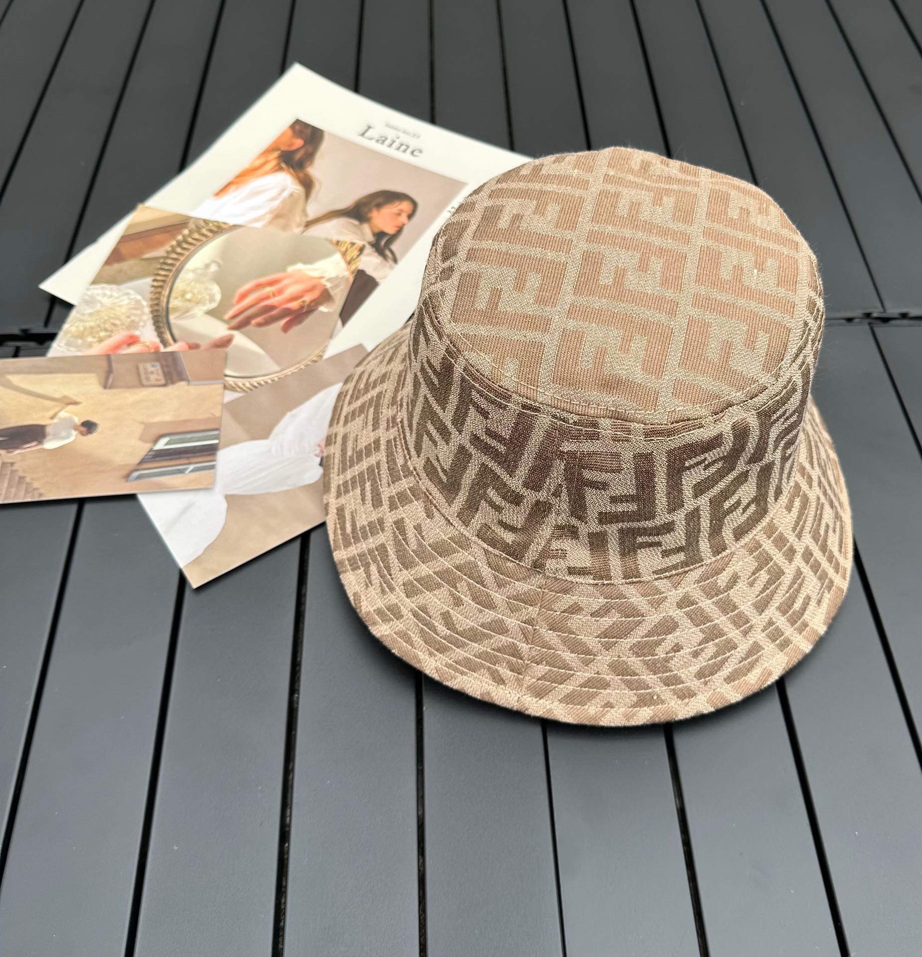 Fendi presbyopic letters 2⃣️ Wearing a fisherman hat