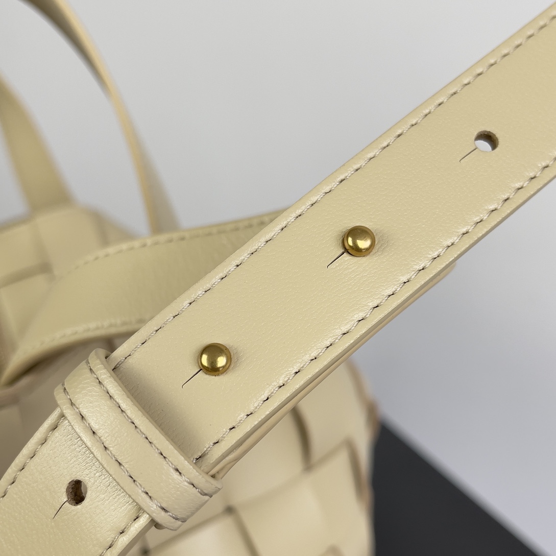 Bottega Veneta Bowling Bag Oatmeal #80837