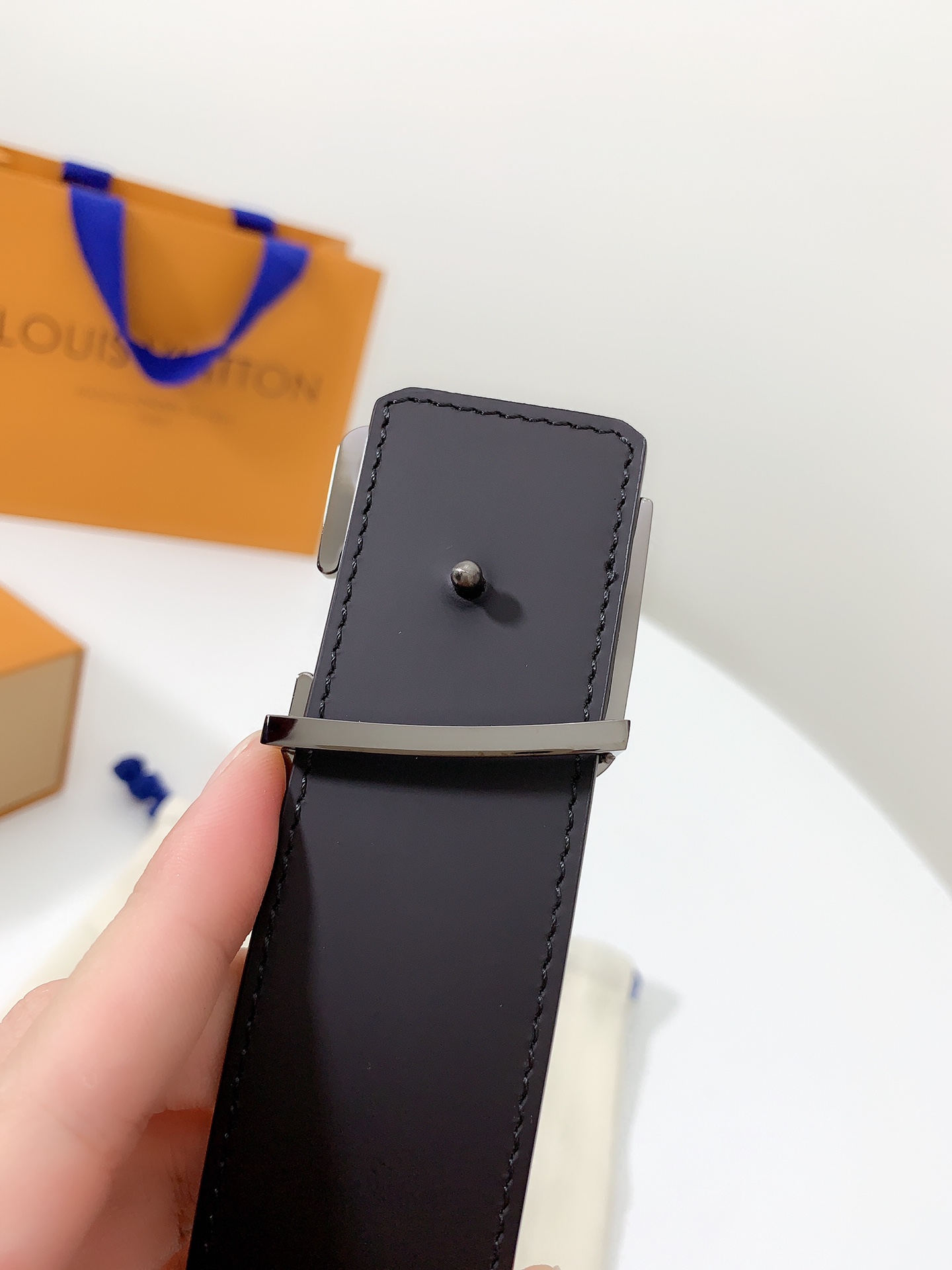 LOUIS VUITTO classic waterproof fabric with original calfskin