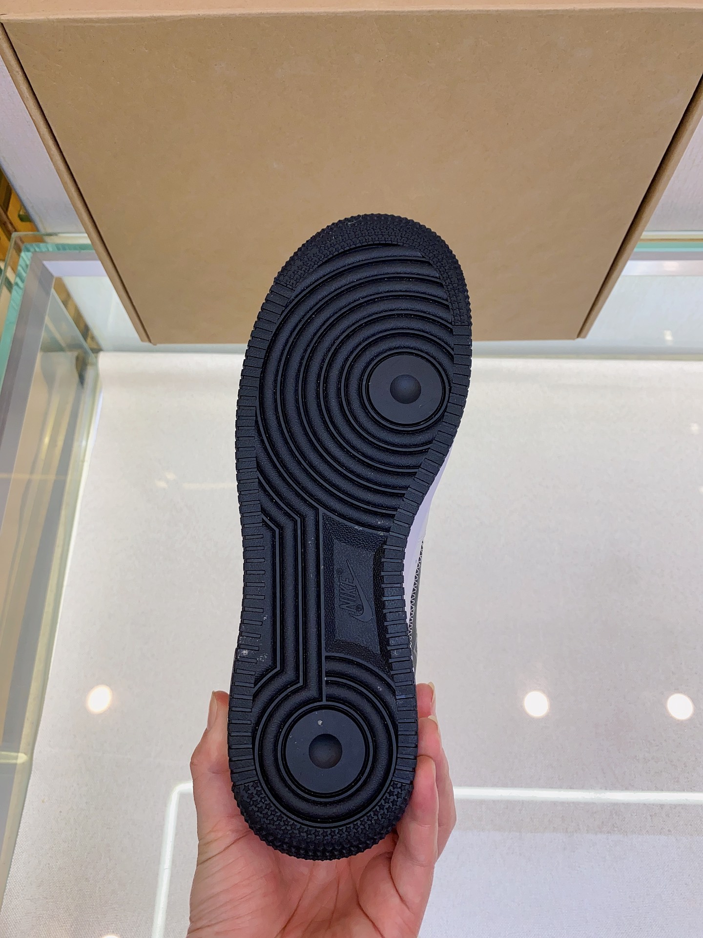 Louis Vuitton Nike joint 🆕Men's Abbesses sneakers