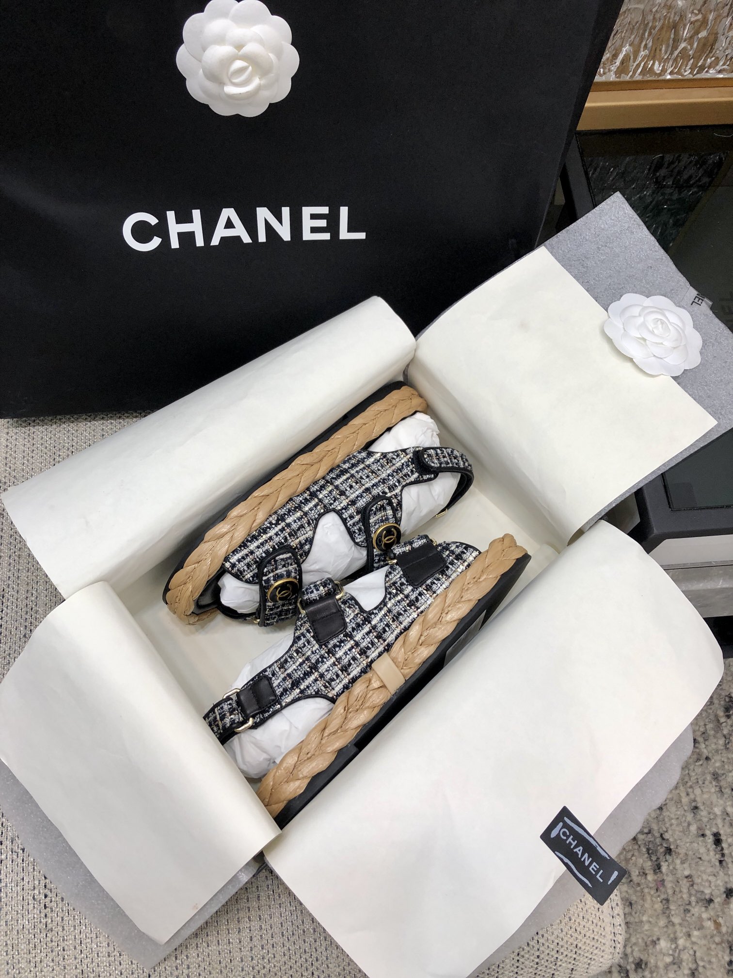 CHANEL 2023 spring and summer latest woven velcro sandals Japan imported woven materials