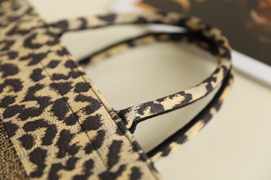 DIOR TOTE Leopard Print Shopping Bag