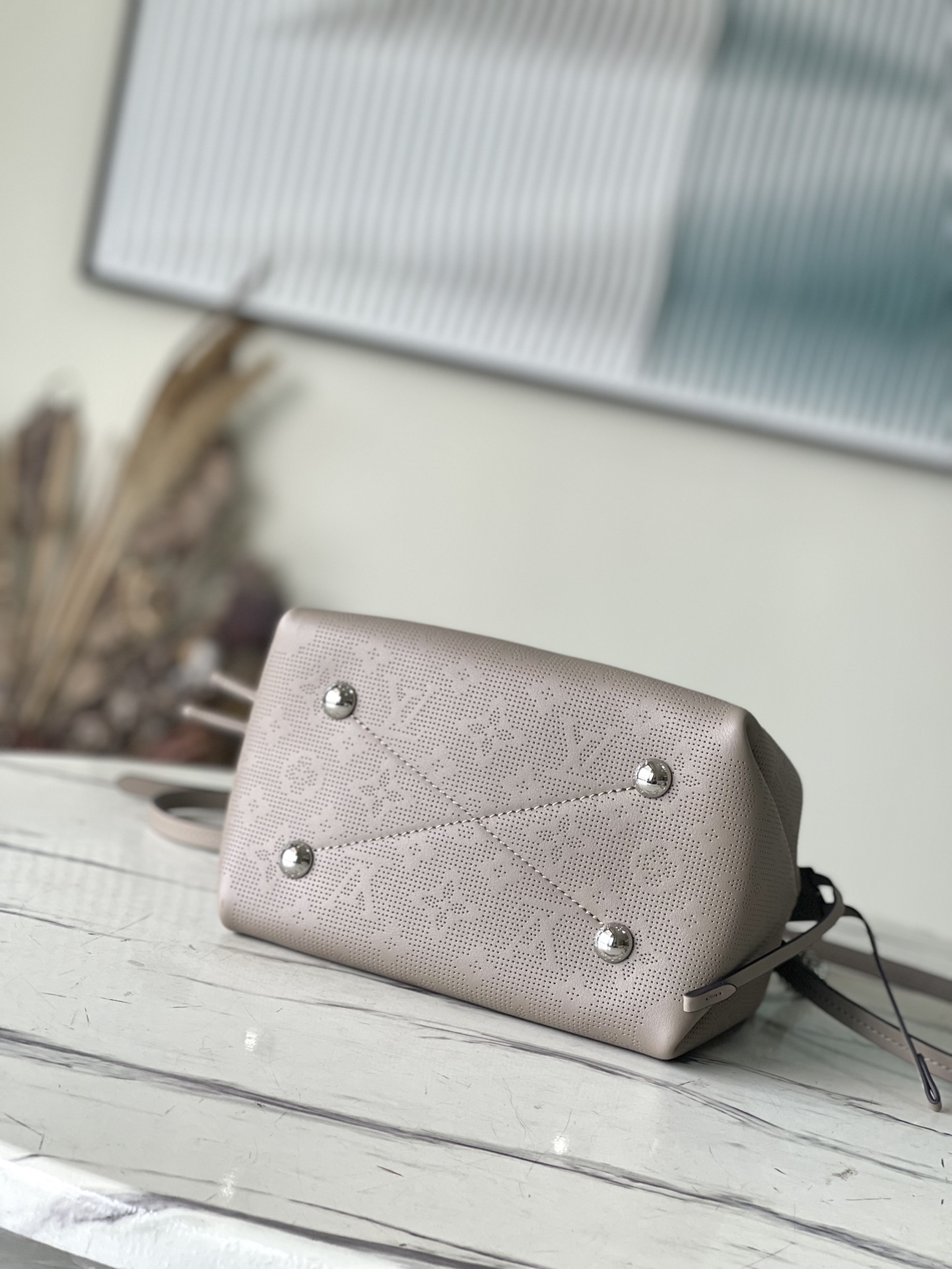 𝐋𝐎𝐔𝐈𝐒 𝐕𝐔𝐈𝐓𝐓𝐎𝐍    M21886