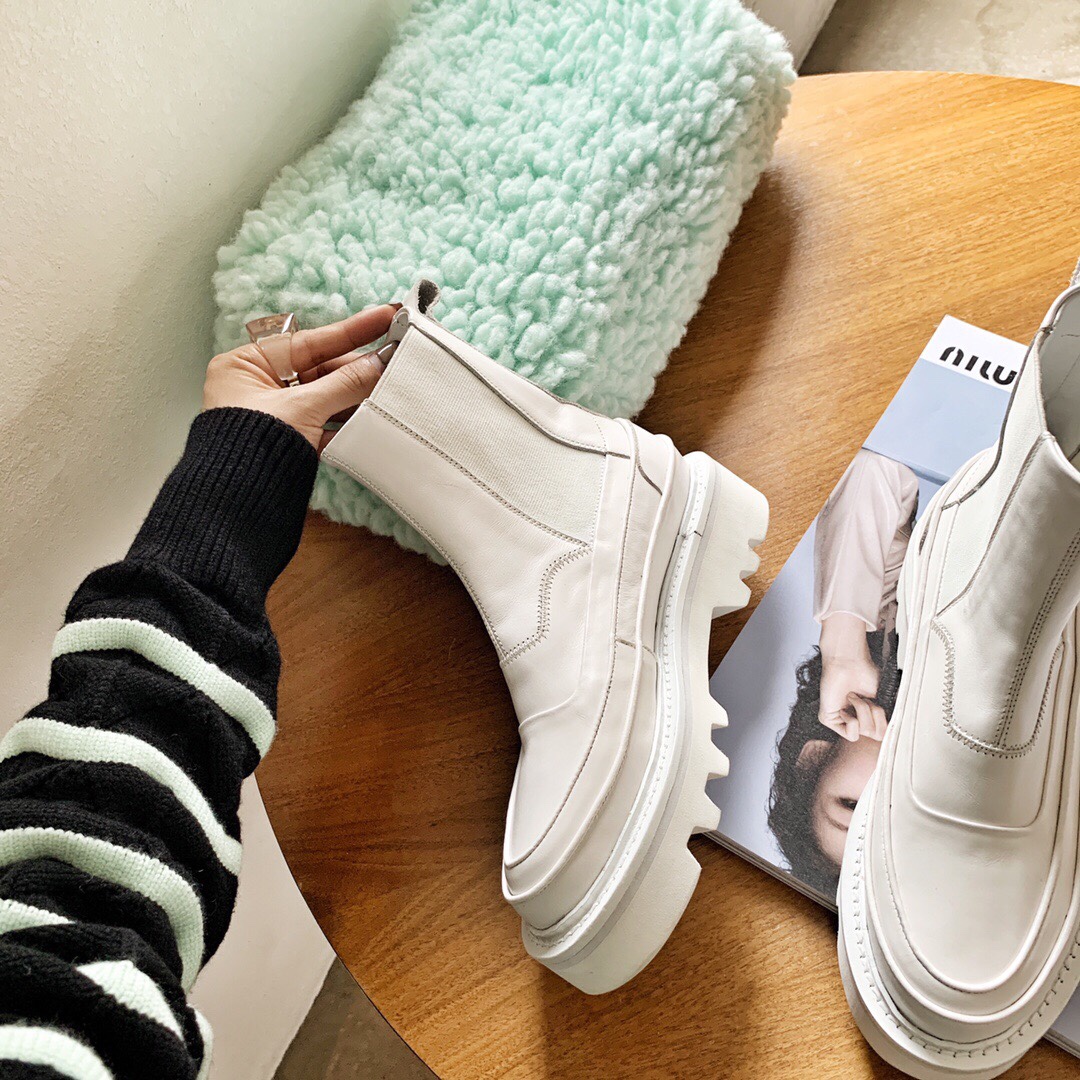 ROMBAUT | 𝟐𝟎𝟐𝟏/𝐒𝐒 𝐧𝐞𝐰 intricate handmade, custom original cowhide upper sheepskin lining