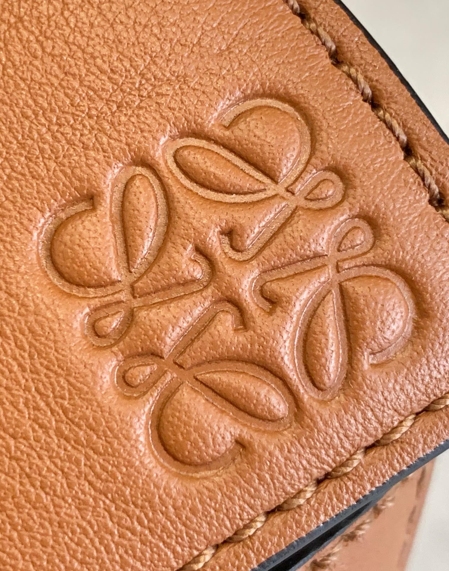 LOEWE super mini Puzzle bag