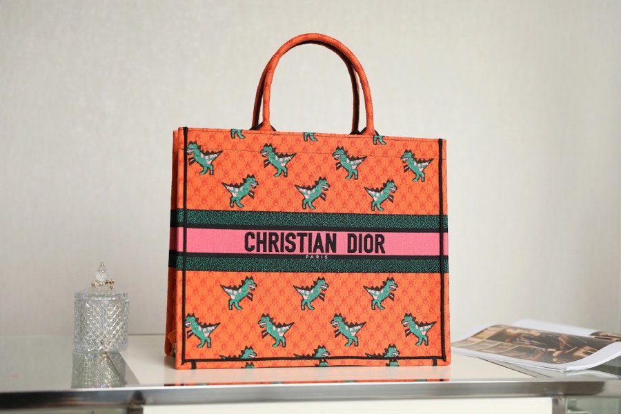 DIOR TOTE Orange dinosaur