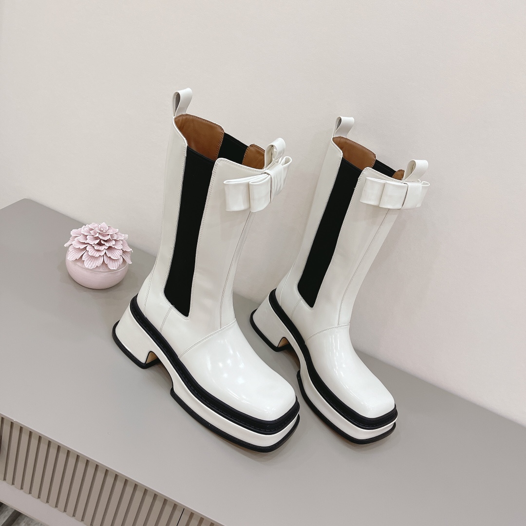 shushuton | 𝟐𝟎𝟐𝟏/𝐒𝐒 𝐧𝐞𝐰 2022 fall and winter runway show models, thick-soled square toe waterproof platform boots