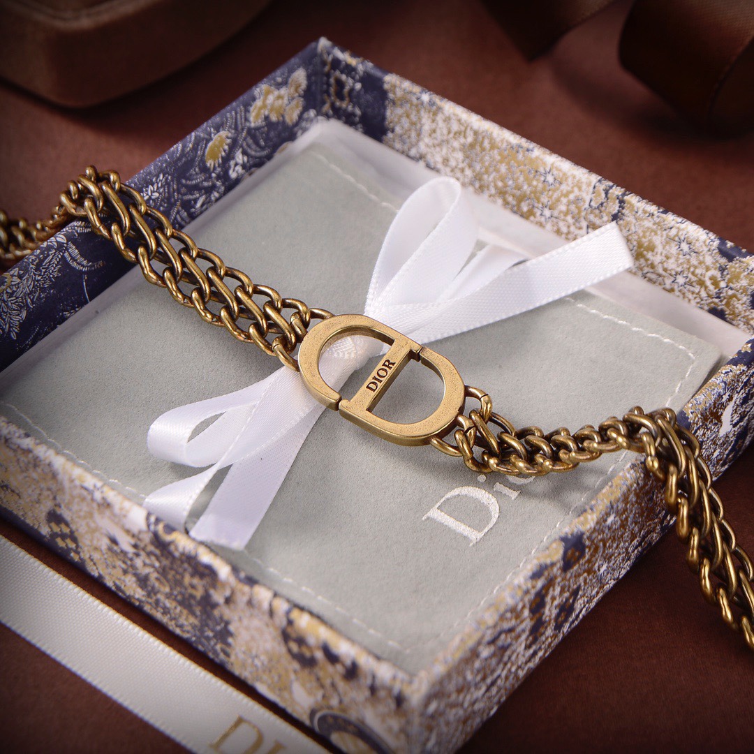 Dior necklace
