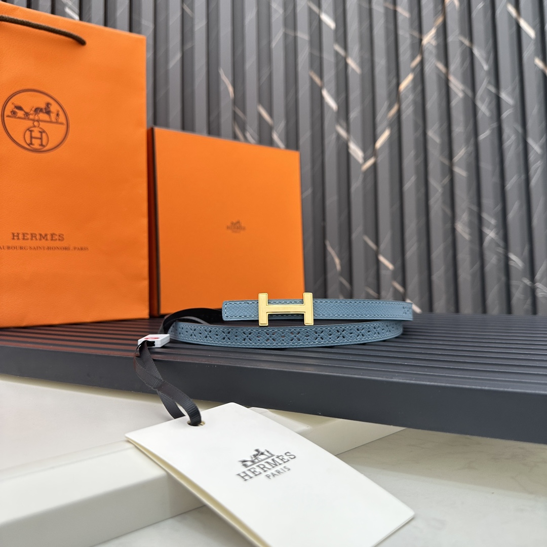 Reversible belt in Hermes Swift and perforated Epsom calfskin