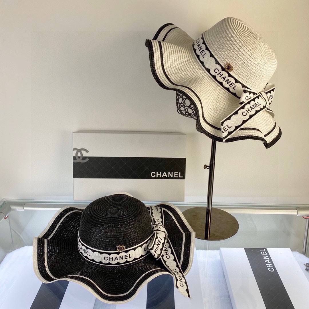 [Chanel Chanel] 2023 new straw wavy sunshade straw hat with ruffles 🤩 beach style, simple and elegant