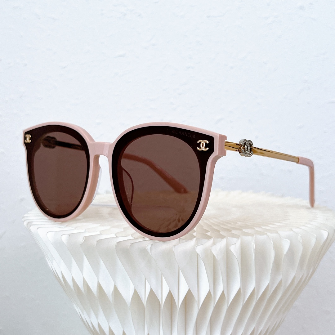 CHANEL CH7210