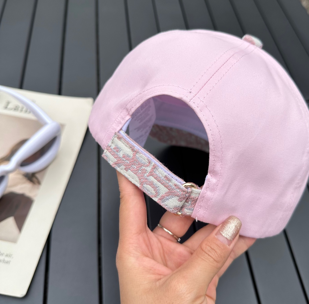 Dior new embroidered letters canvas baseball cap head circumference: 57cm