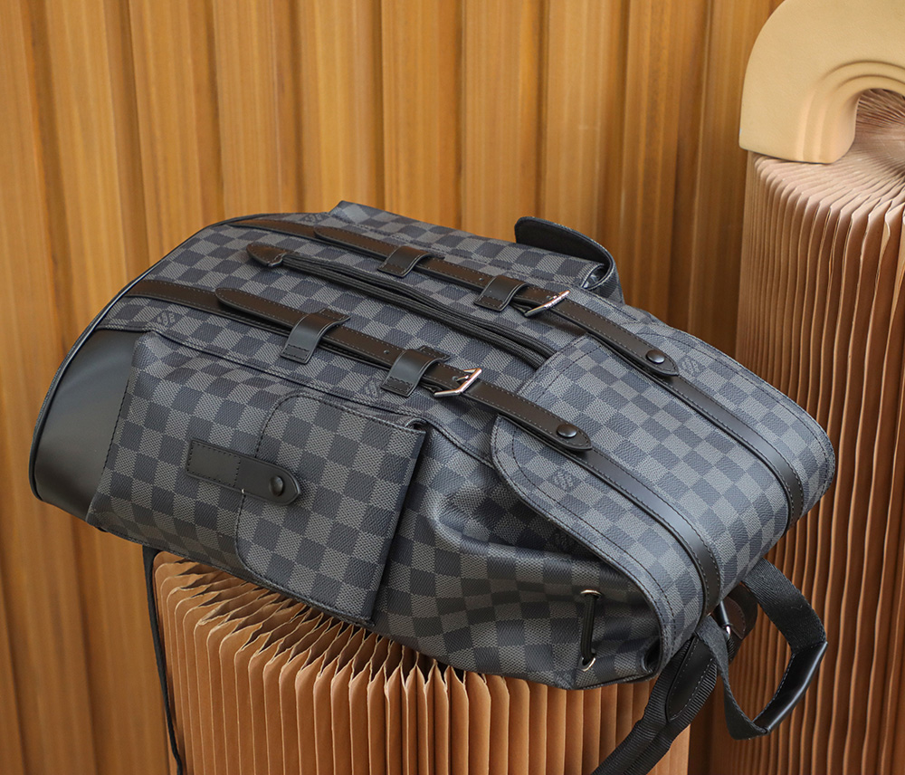 Louis Vuitton 𝐂𝐇𝐑𝐈𝐒𝐓𝐎𝐏𝐇𝐄𝐑 Backpack N41379