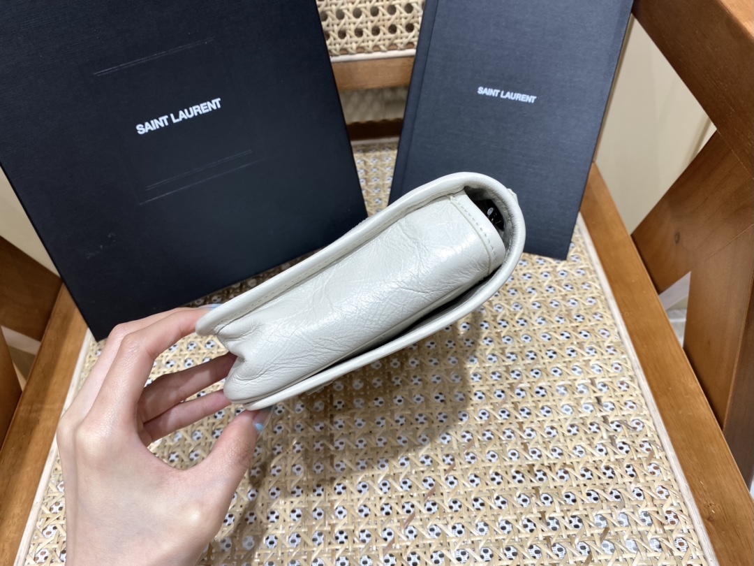 SAINT LAURENT  #583103