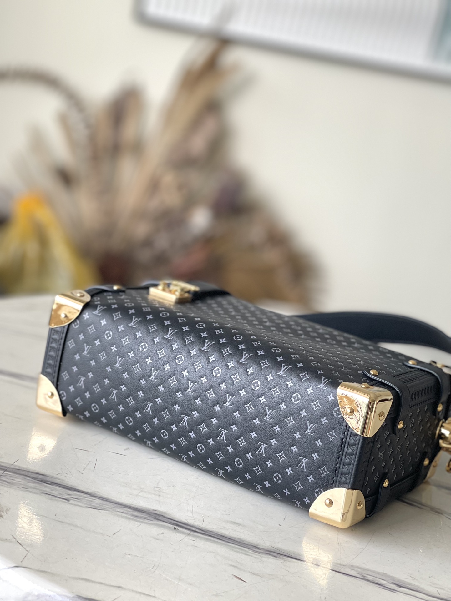 𝐋𝐎𝐔𝐈𝐒 𝐕𝐔𝐈𝐓𝐓𝐎𝐍   M46358