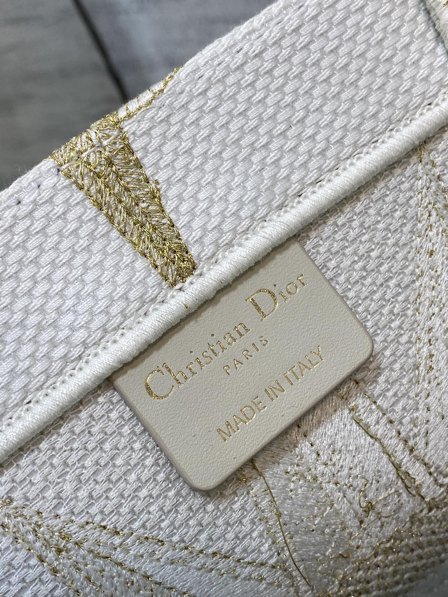 DIOR TOTE Christmas Gold Line Stargazer