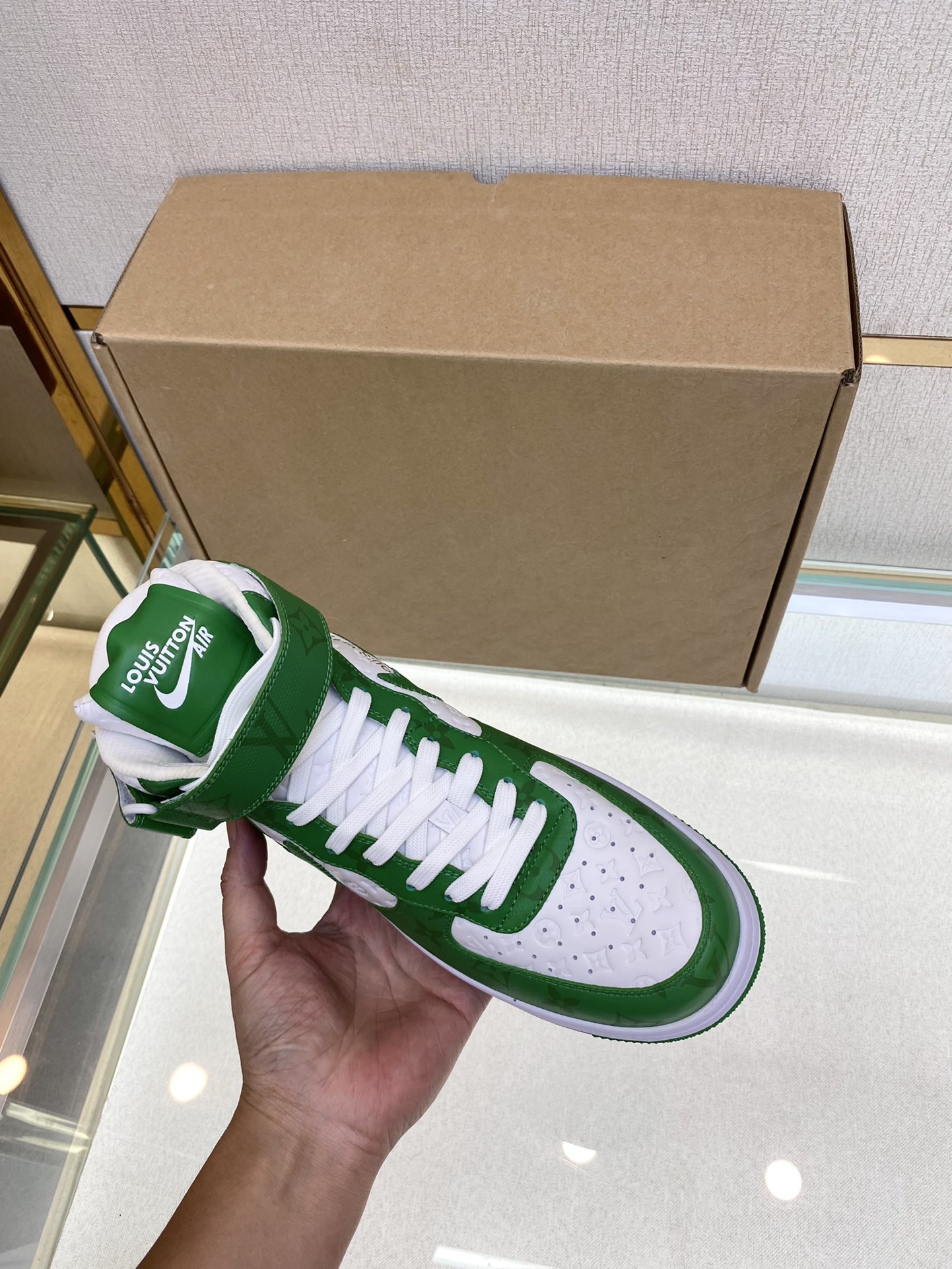 Louis Vuitton Nike Joint 🆕 Men's Abbesses High Top Sneakers