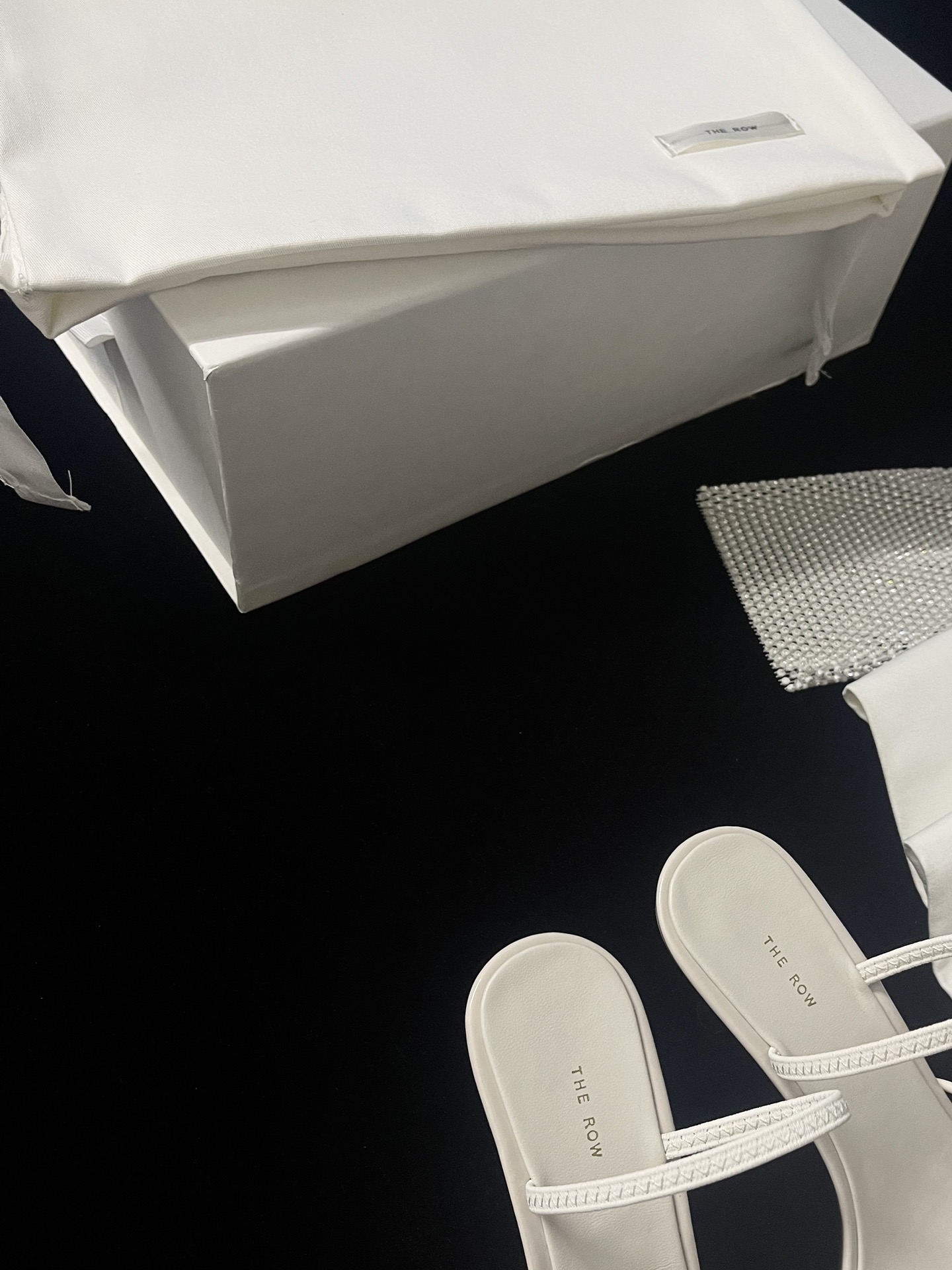 𝐓𝐡𝐞 𝐫𝐨𝐰 ｜𝟐𝟎𝟐𝟑/𝐒𝐒 𝐧𝐞𝐰 Minimalist sandals