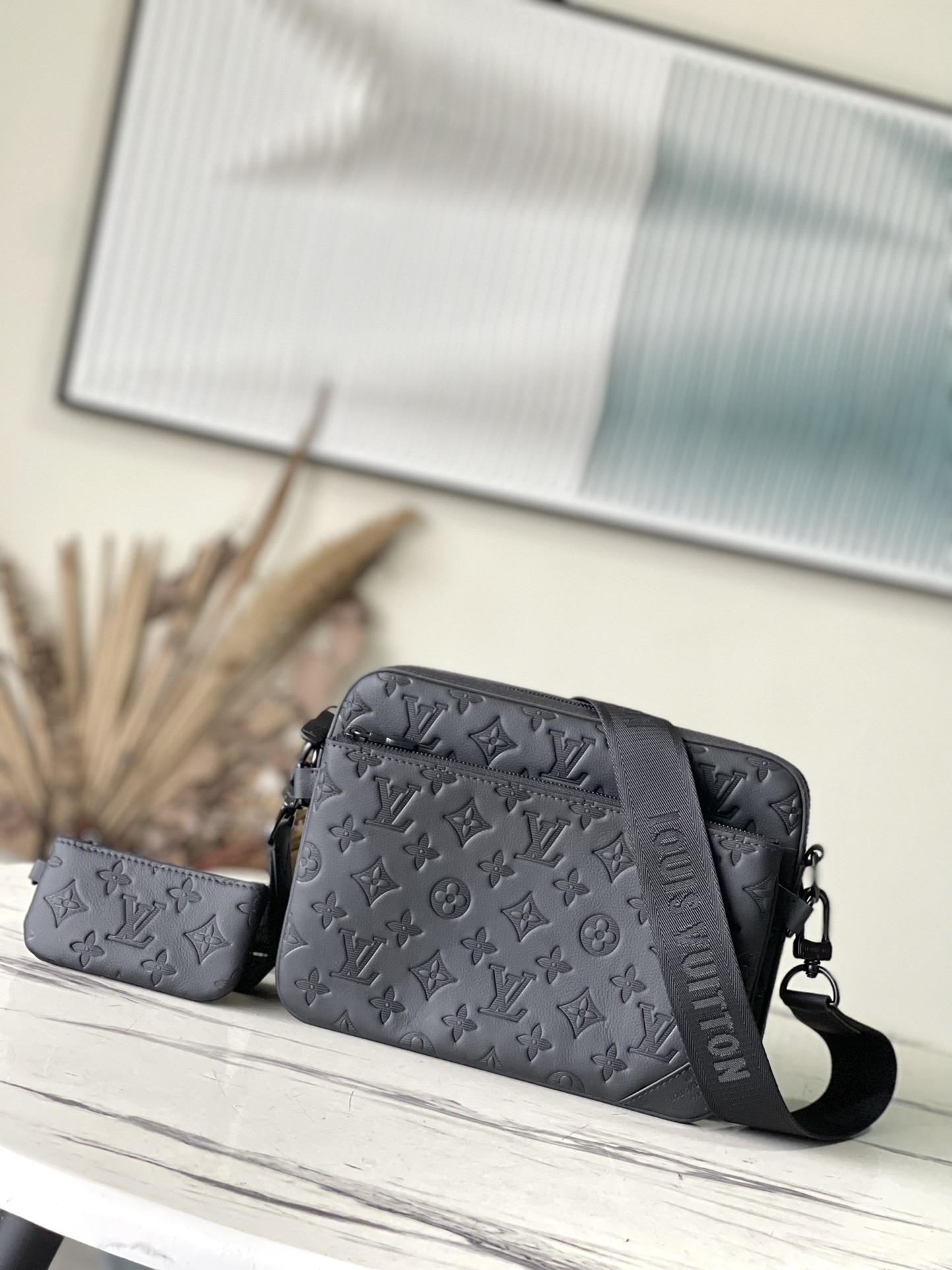 𝐋𝐎𝐔𝐈𝐒 𝐕𝐔𝐈𝐓𝐓𝐎𝐍 M46602 Discovery pocket