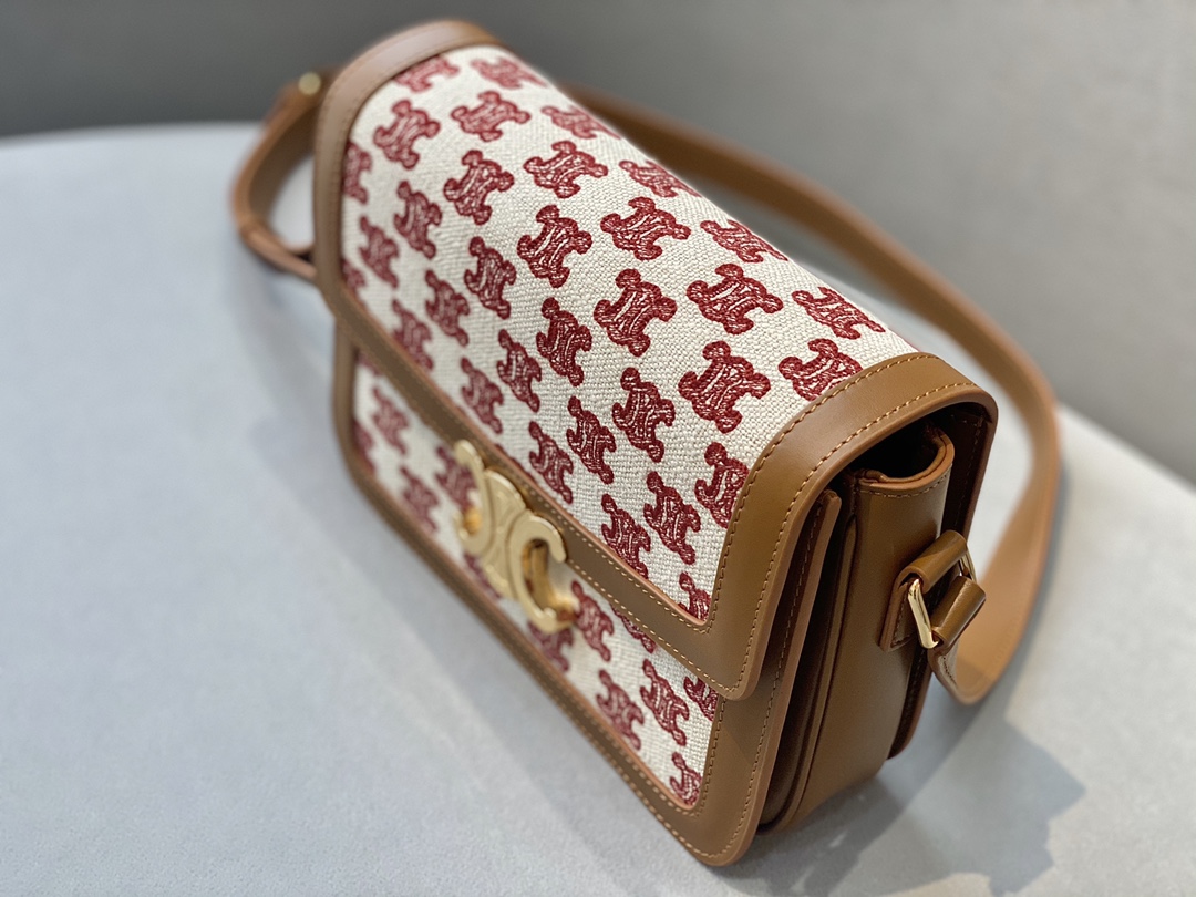 𝐂𝐞𝐥𝐢𝐧𝐞 Triomphe Medium 22.5cm