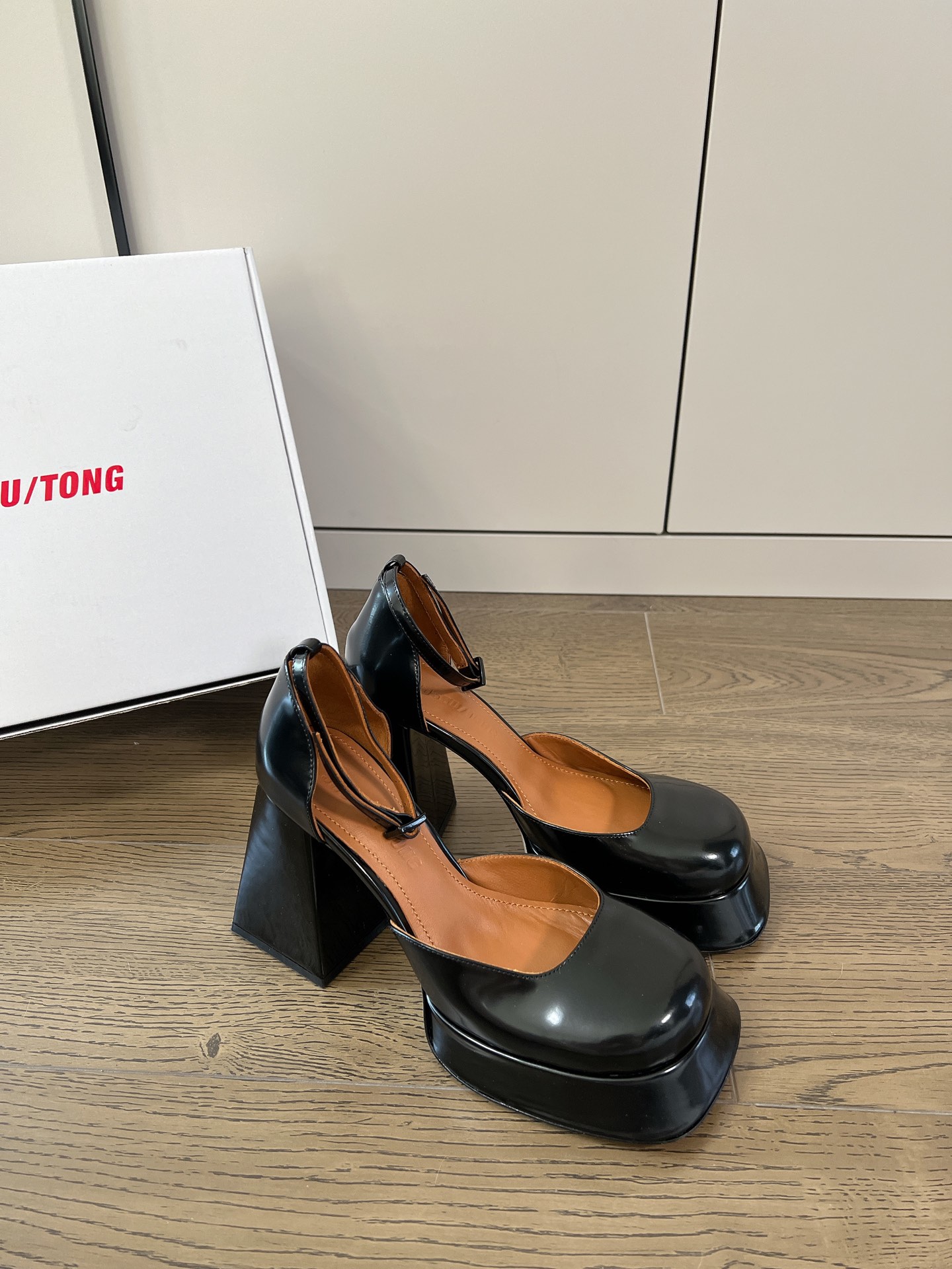 𝐒𝐇𝐔𝐒𝐇𝐔𝐓𝐎𝐍𝐆｜𝟐𝟎𝟐𝟑/𝐒𝐒 𝐧𝐞𝐰 Exclusive niche SHUSHU/TONG 23/thick bottom Mary Jane