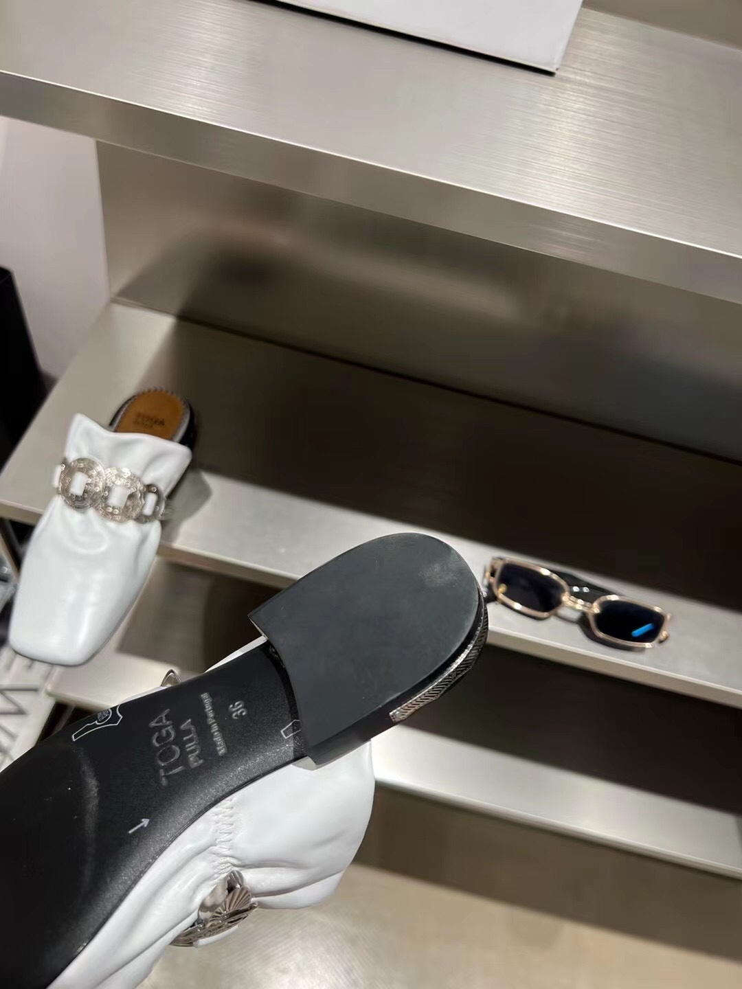 𝐓𝐨𝐠𝐚 𝐏𝐮𝐥𝐥𝐚 ｜𝟐𝟎𝟐𝟐/𝐒𝐒 𝐧𝐞𝐰 Exclusive quality toga pulla 2022/aw mullet slippers