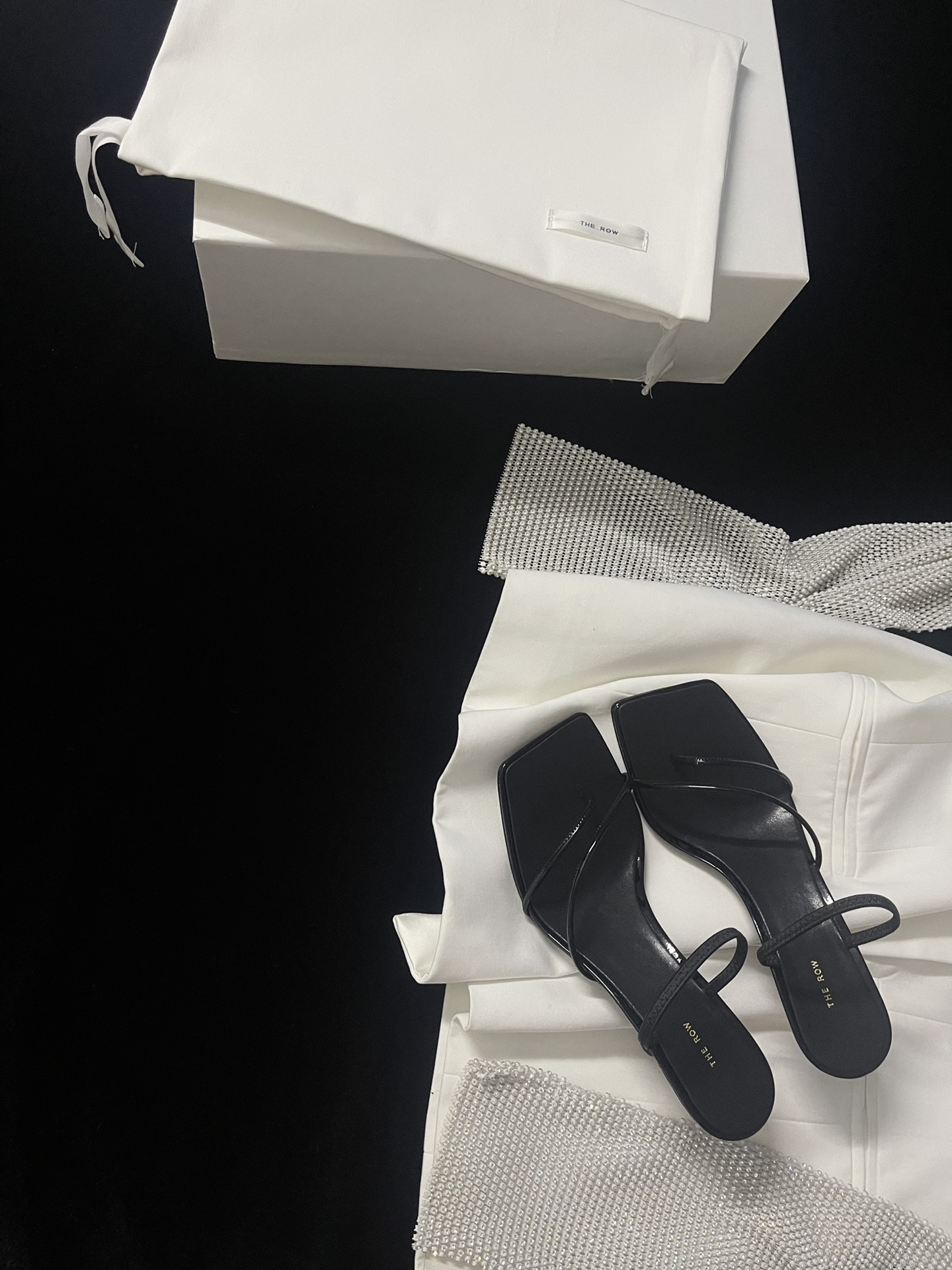𝐓𝐡𝐞 𝐫𝐨𝐰 ｜𝟐𝟎𝟐𝟑/𝐒𝐒 𝐧𝐞𝐰 Minimalist sandals