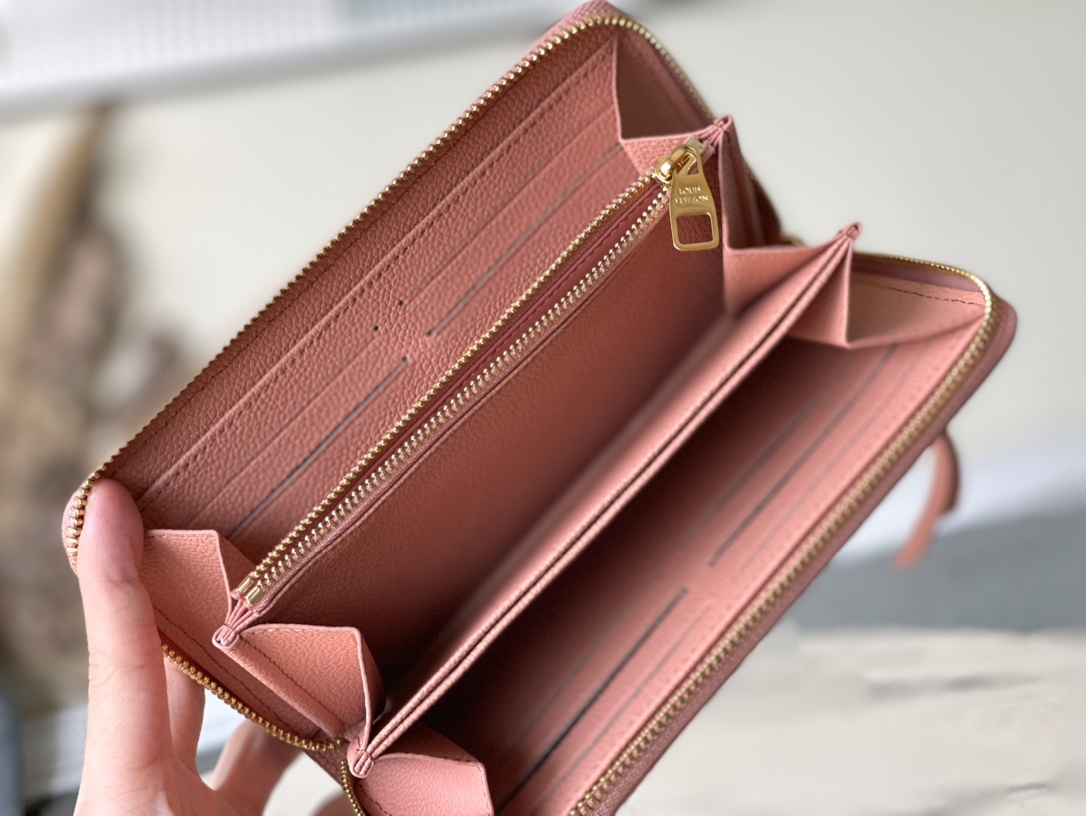 𝐋𝐎𝐔𝐈𝐒 𝐕𝐔𝐈𝐓𝐓𝐎𝐍   M81645