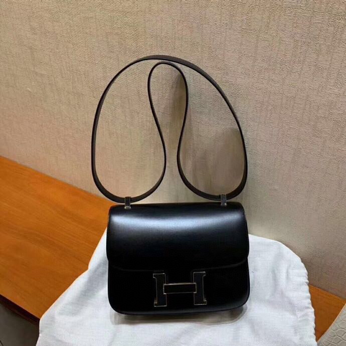 Constance24cm gold buckle box black pasted sheep leather gold buckle