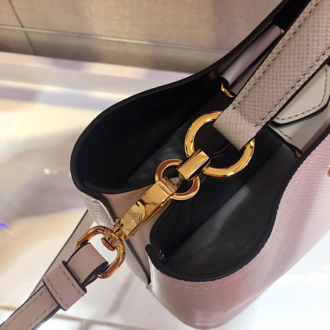 𝐏𝐑𝐀𝐃𝐀 1BA217 Mini