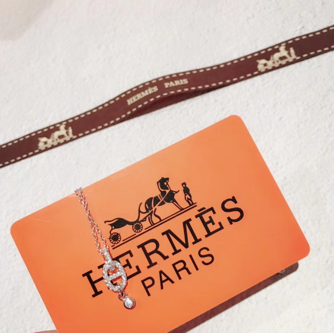 Hermes necklace