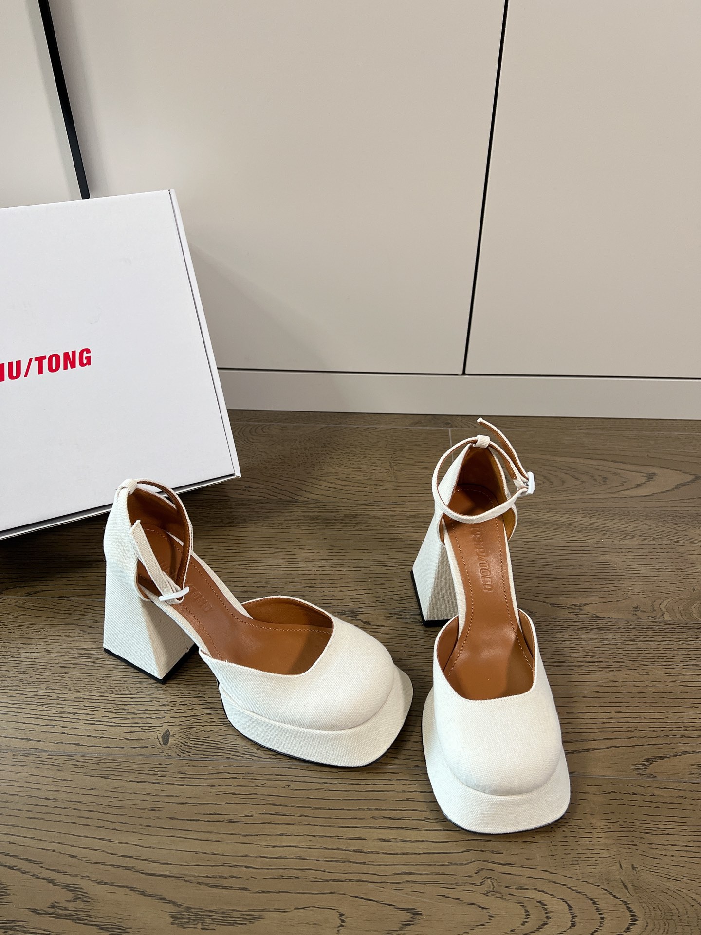 𝐒𝐇𝐔𝐒𝐇𝐔𝐓𝐎𝐍𝐆｜𝟐𝟎𝟐𝟑/𝐒𝐒 𝐧𝐞𝐰 Exclusive niche SHUSHU/TONG 23/thick bottom Mary Jane