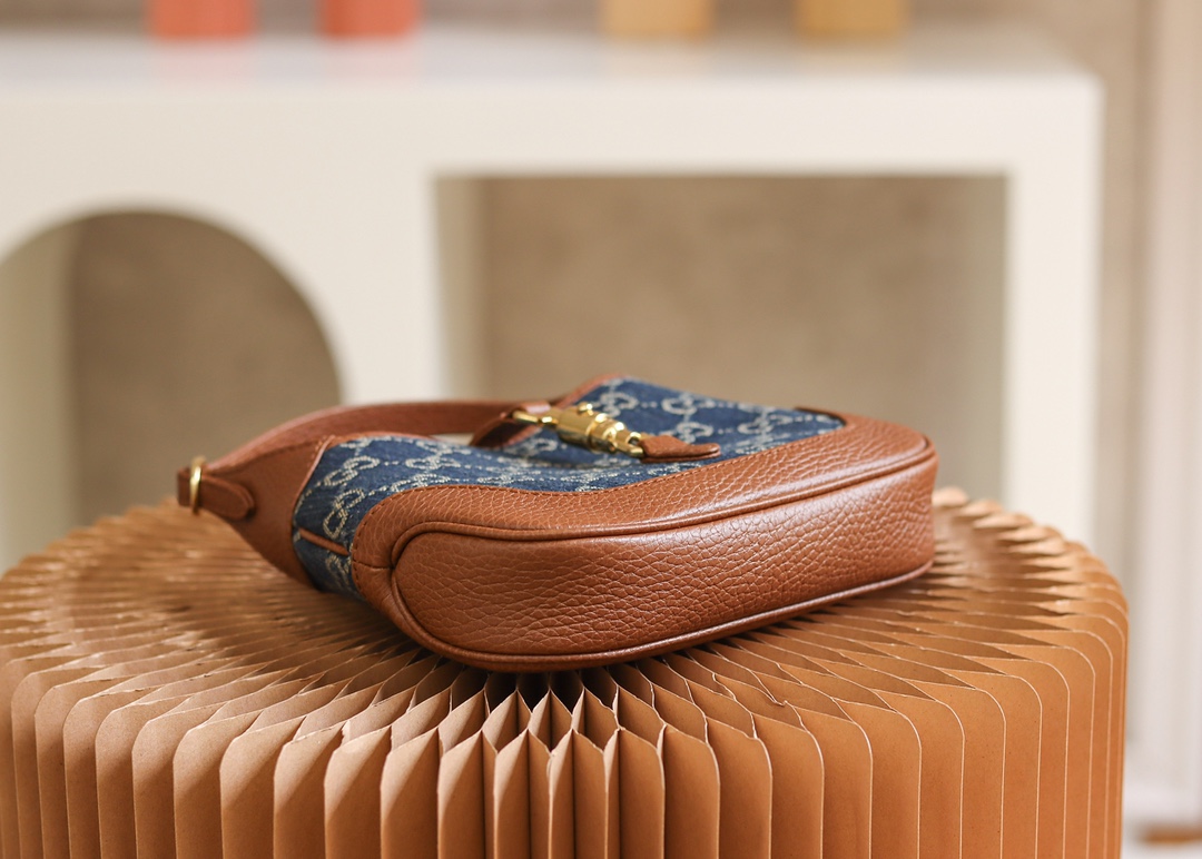 GUCCI 𝙅𝙖𝙘𝙠𝙞𝙚 1961 𝙈𝙞𝙣𝙞Retro Denim Series Original Leather #637092